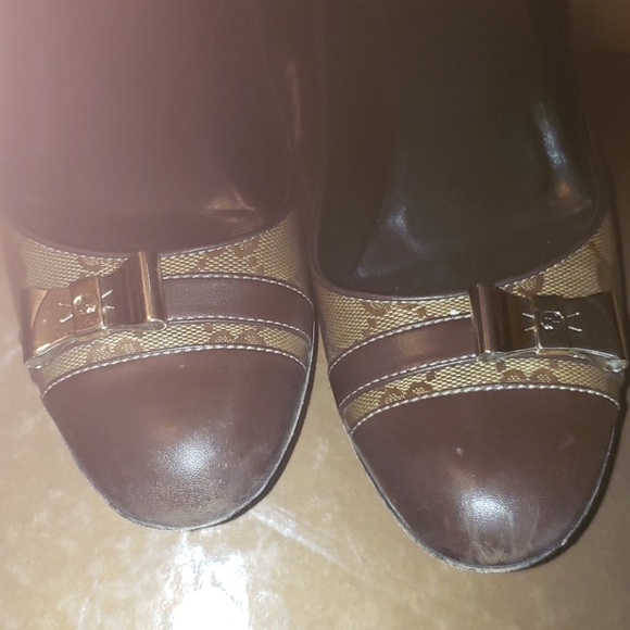 Authentic Gucci heels - Picture 4 of 9